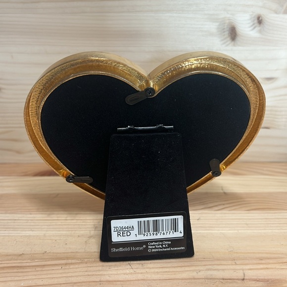 Enamel Heart Shaped Frame - Picture 3 of 3